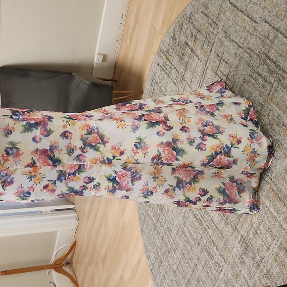 Size 4 to 6 (tag 6) two piece prom dress NWT white/floral design trumpet skirt - Picture 11 of 12